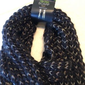 Oblong scarf